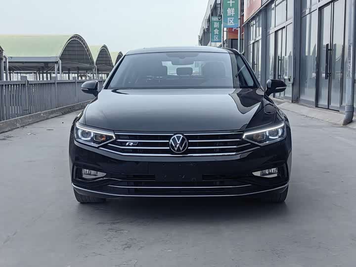 Фото 2 - Volkswagen Magotan