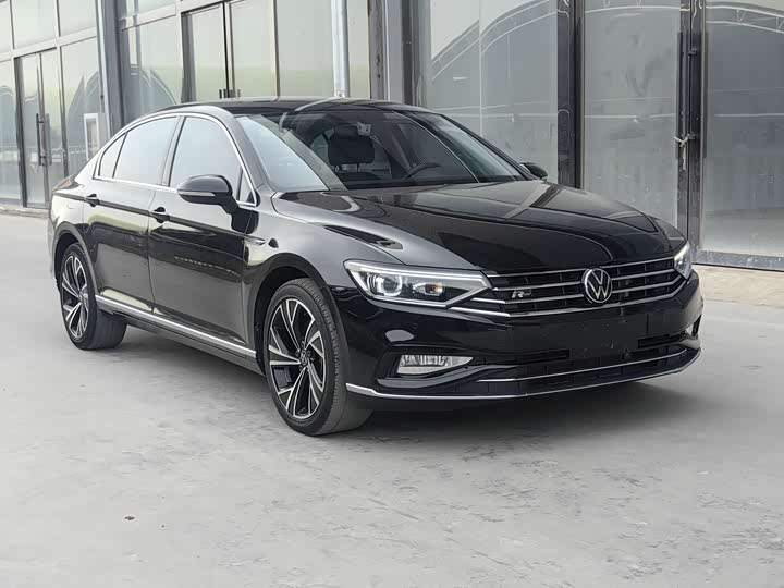 Фото 3 - Volkswagen Magotan