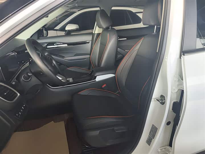 Фото 7 - Kia Seltos