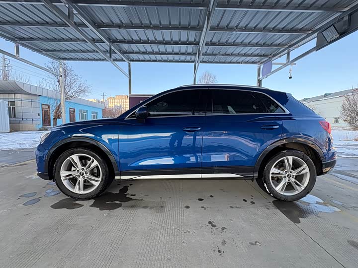 Фото 8 - Audi Q3