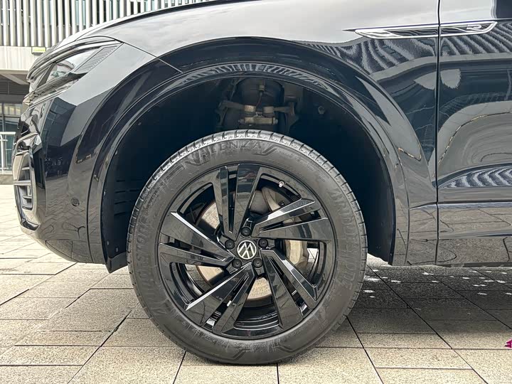 Фото 5 - Volkswagen Touareg