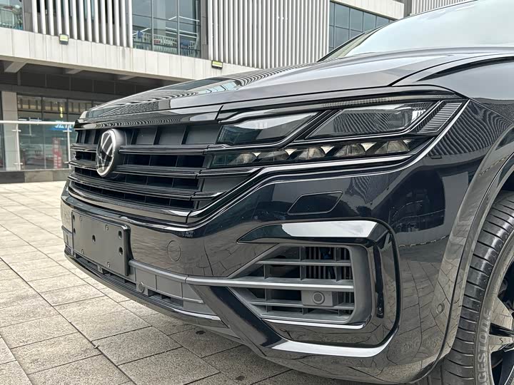 Фото 6 - Volkswagen Touareg