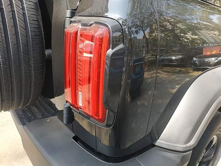 Фото 8 - Tank 300