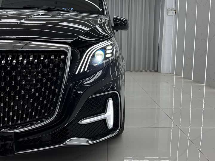 Фото 4 - Mercedes-Benz Vito