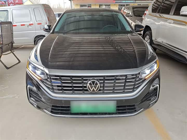 Фото 3 - Volkswagen Passat Hybrid