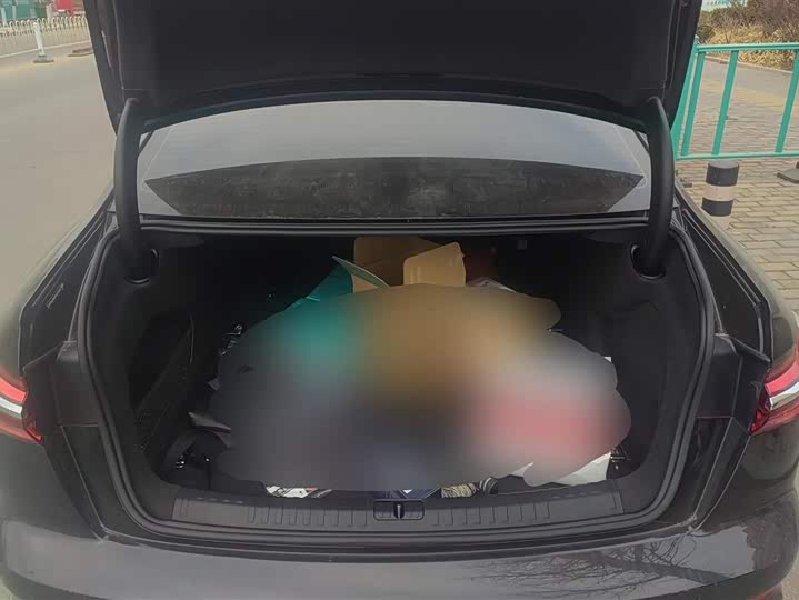 Фото 4 - Audi A6L