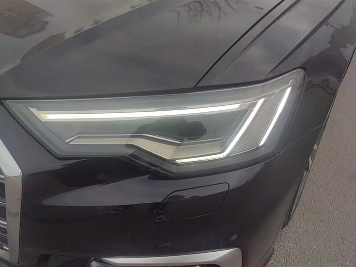 Фото 5 - Audi A6L