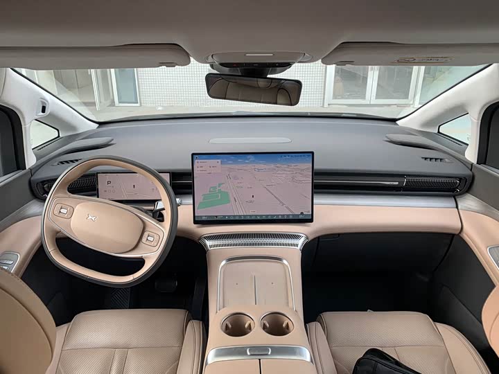 Фото 6 - XPeng X9