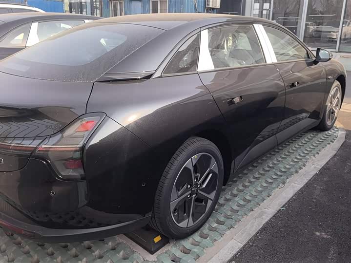 Фото 3 - XPeng Mona M03