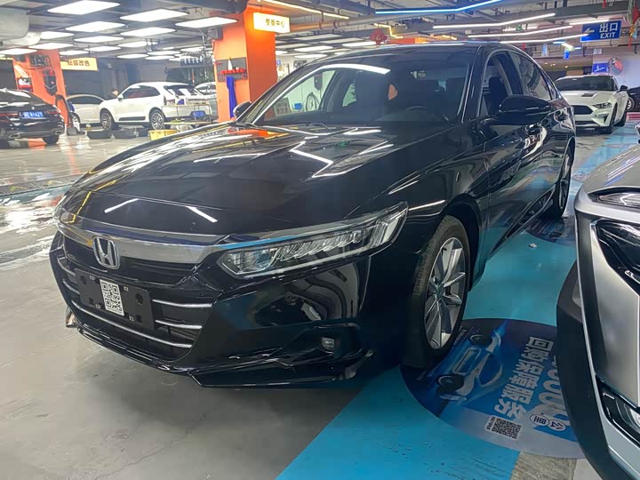 Фото 1 - Honda Accord