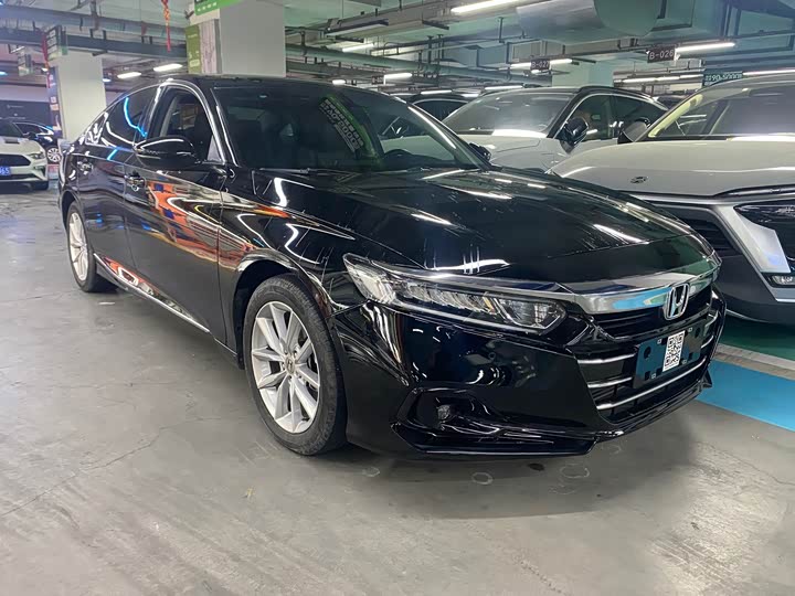 Фото 3 - Honda Accord