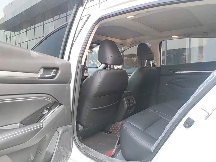 Фото 4 - Nissan Teana