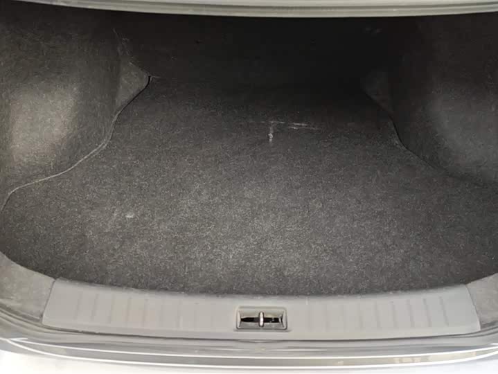 Фото 4 - Nissan Sylphy