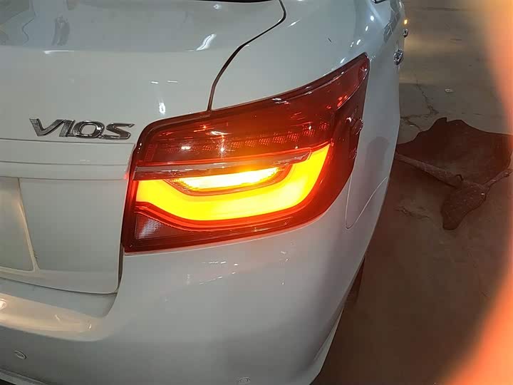 Фото 8 - Toyota Vios