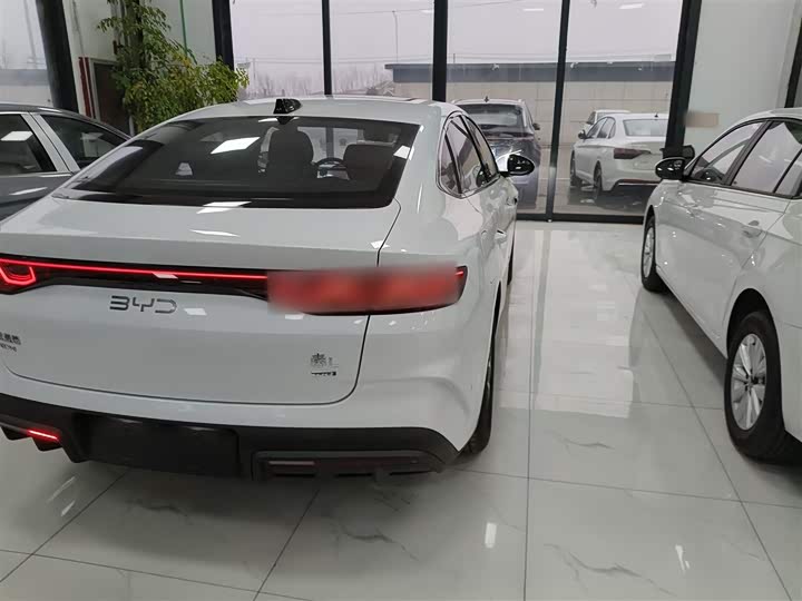 Фото 8 - BYD Qin L