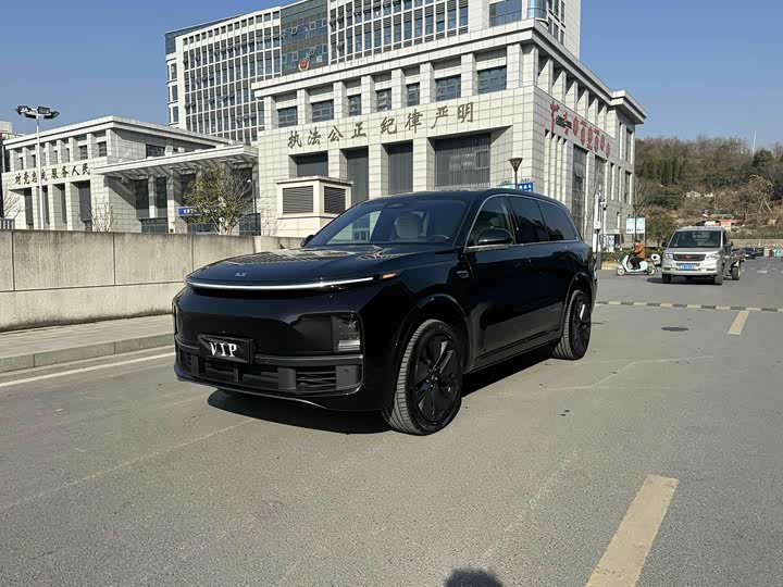 Фото 1 - LiXiang L9