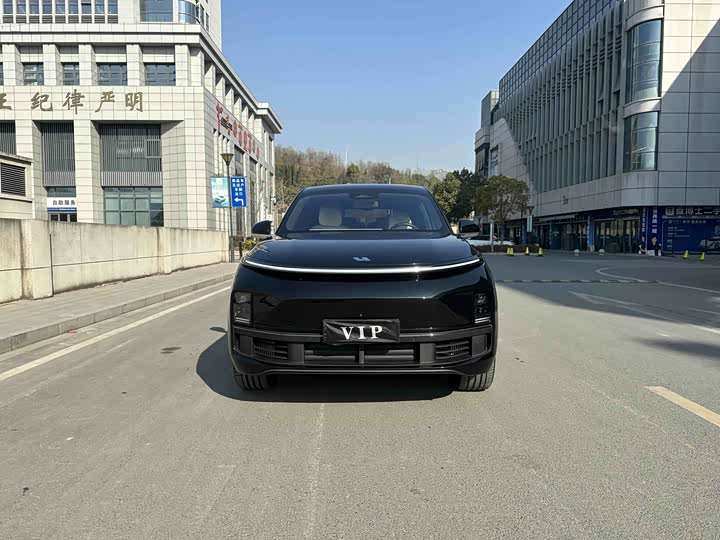 Фото 2 - LiXiang L9