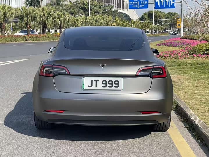 Фото 5 - Tesla Model 3