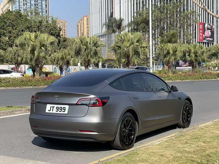 Фото 6 - Tesla Model 3