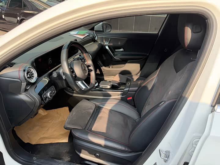 Фото 4 - Mercedes-Benz A-Class