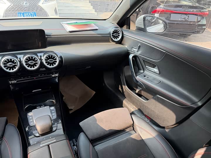 Фото 6 - Mercedes-Benz A-Class