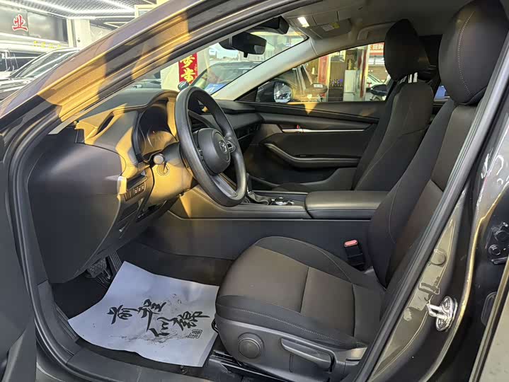 Фото 5 - Mazda 3 (Axela)