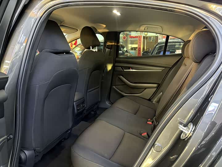 Фото 9 - Mazda 3 (Axela)