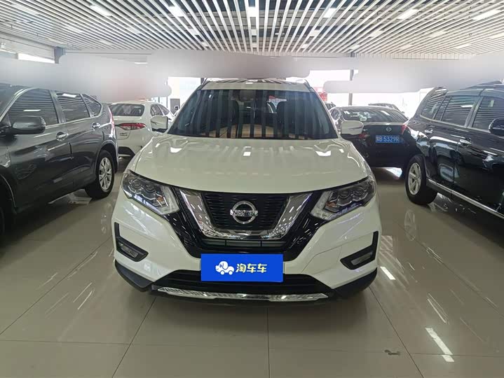 Фото 2 - Nissan X-Trail