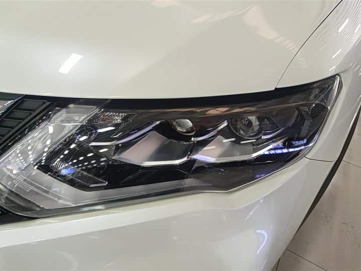 Фото 5 - Nissan X-Trail