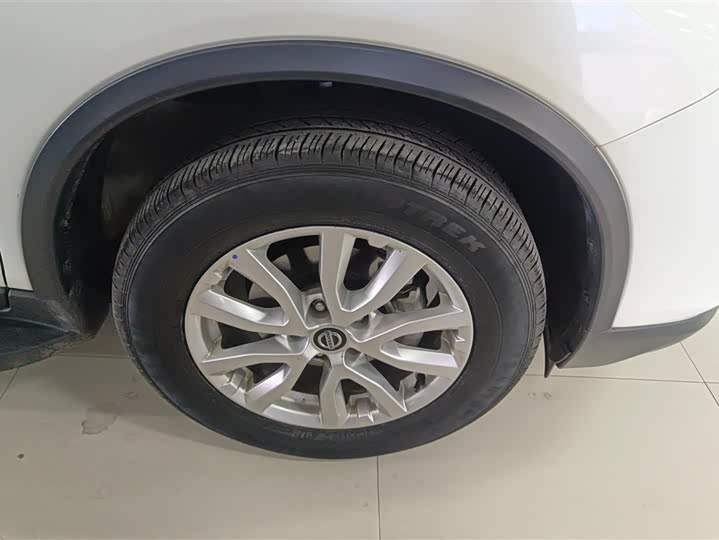 Фото 6 - Nissan X-Trail