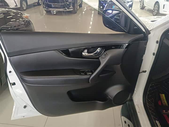 Фото 7 - Nissan X-Trail