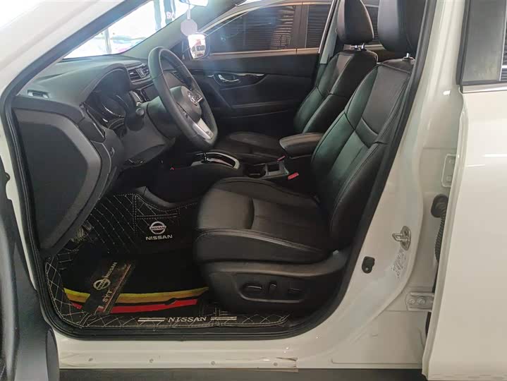 Фото 9 - Nissan X-Trail