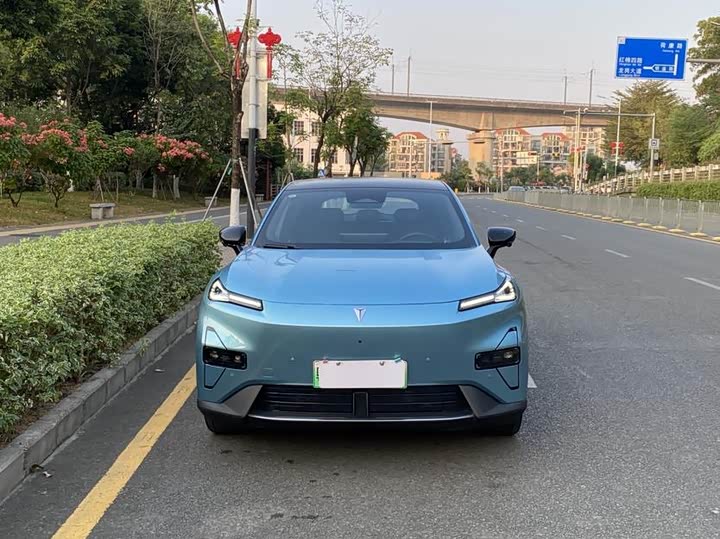 Фото 2 - Changan Deepal S05