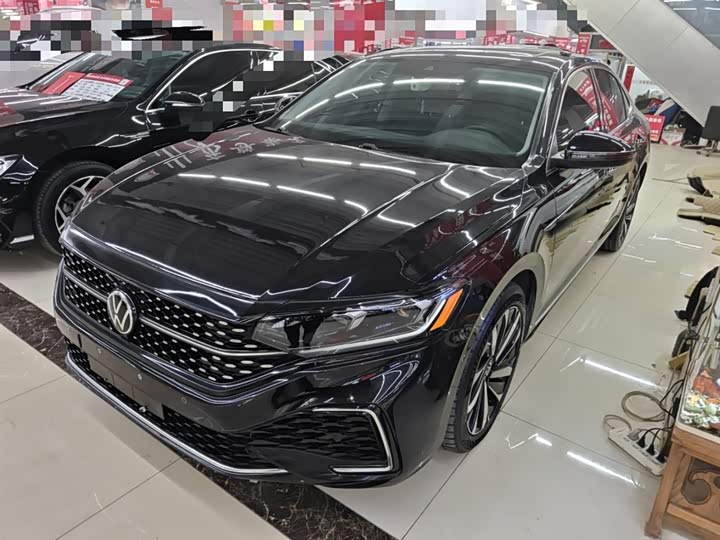 Фото 2 - Volkswagen Passat