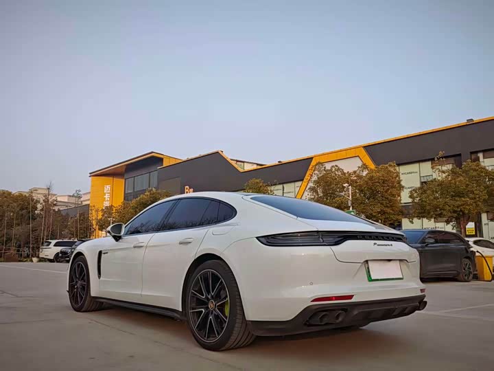 Фото 4 - Porsche Panamera Hybrid