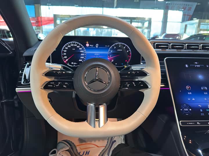 Фото 5 - Mercedes-Benz S-Class