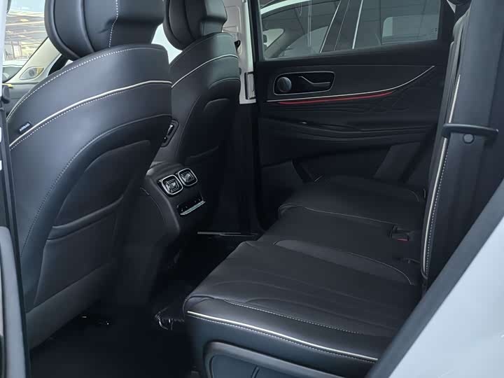 Фото 8 - Chery Tiggo 9