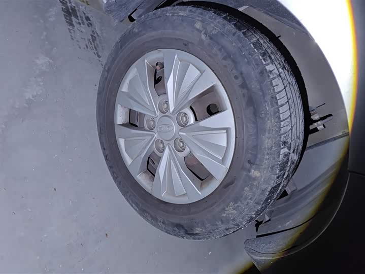 Фото 6 - JAC Refine M3