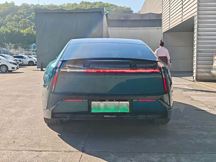 Фото 6 - XPeng P7