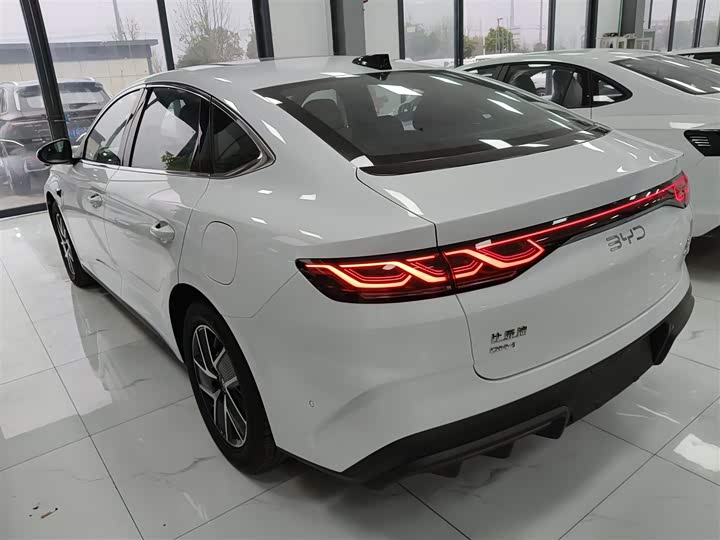 Фото 5 - BYD Qin L