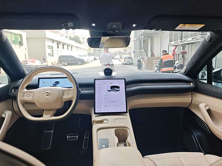 Фото 8 - Nio EC7