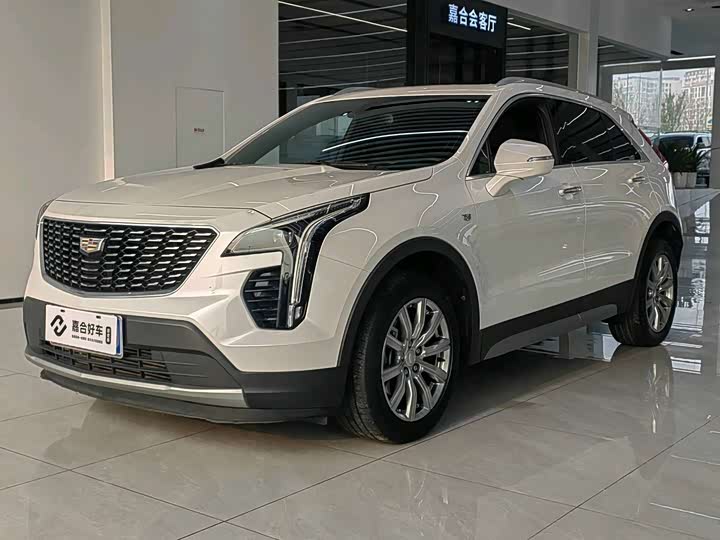 Фото 1 - Cadillac XT4