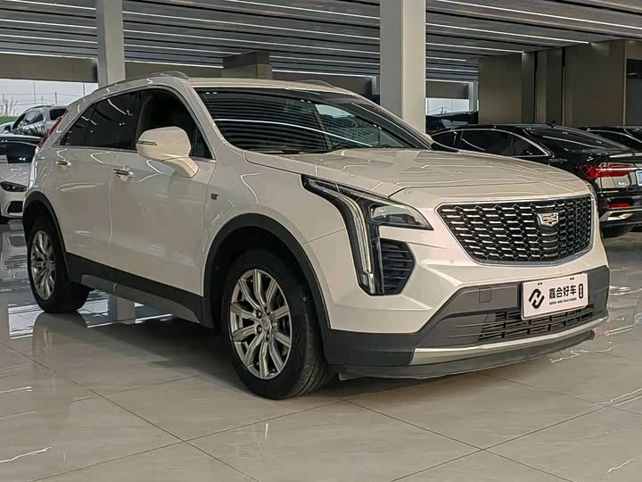 Фото 3 - Cadillac XT4