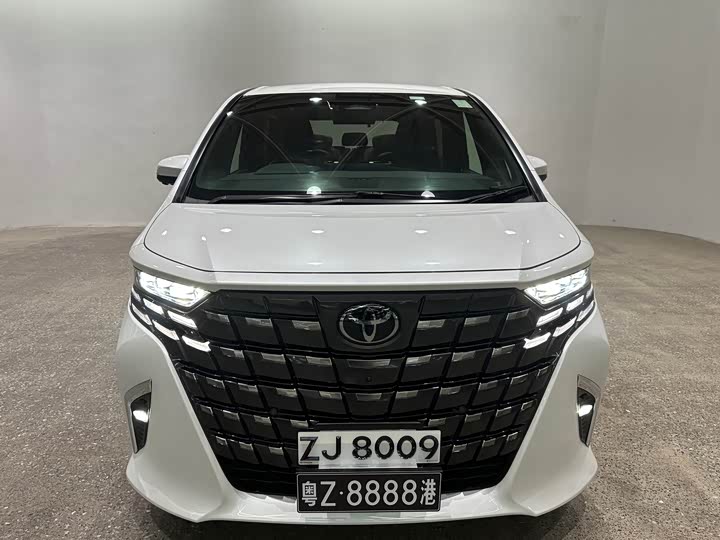 Фото 2 - Toyota Alphard