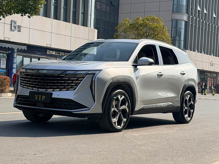 Фото 1 - Geely Atlas L