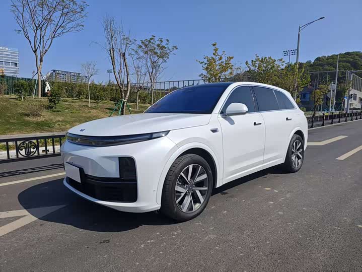 Фото 2 - LiXiang L7