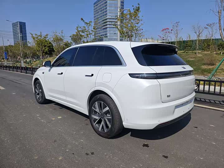 Фото 9 - LiXiang L7