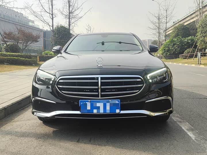 Фото 2 - Mercedes-Benz E-Class