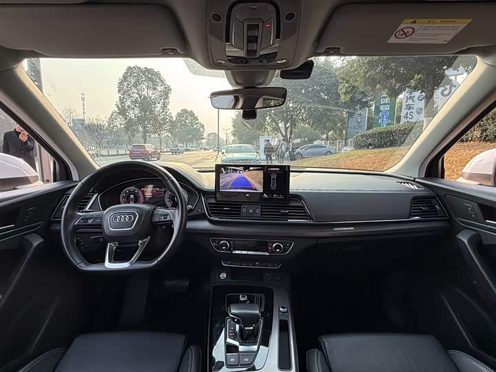 Фото 7 - Audi Q5L