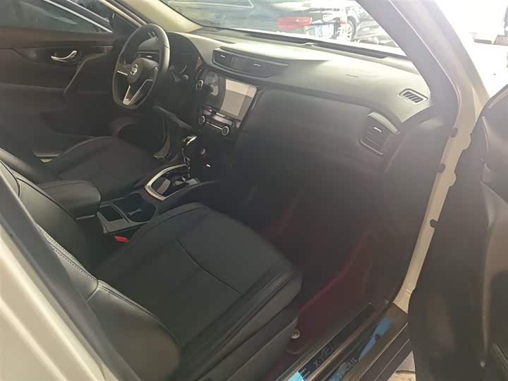 Фото 3 - Nissan X-Trail